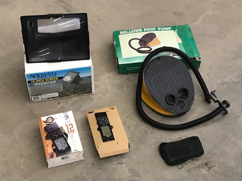 lot 41 image: Lot Of Garmin Handheld GPS, Aqua-V...