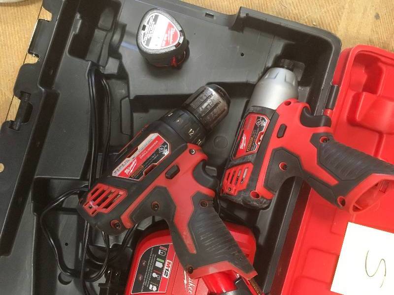 lot 5 image: Milwaukee Fuel M12 38 DrillDriver Impact Kit used in working condition