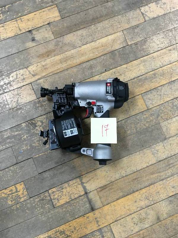 lot 17 image: Porter-Cable 1-34 Coil Roofing Nailer