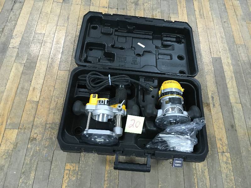 lot 20 image: DeWalt 1-34 HP Fixed Base  Plunge Router Combo Kit not used open box
