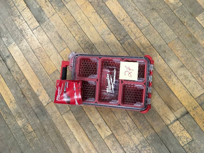 lot 24 image: Milwaukee PACKOUT Compact Organizer not used