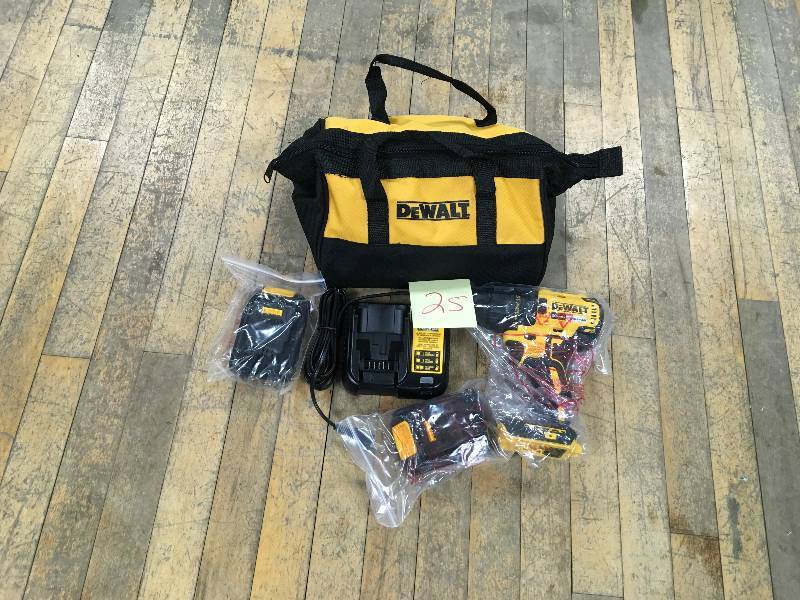lot 25 image: DeWalt 20V Max Cordless Brushless Drill Driver Kit n  like new condition
