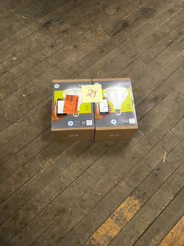lot 29 image: GE Link PAR38 Lamps- Lot of 2 new