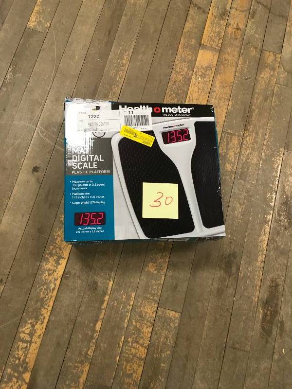 lot 30 image: Bathroom and Weight Tracking Scales