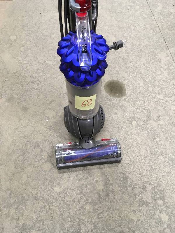 lot 68 image: Dyson Ball Upright Vacuum used in working condition