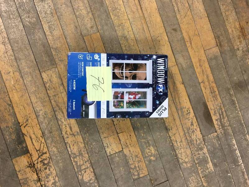 lot 76 image: Window FX Plus 2017 Projector