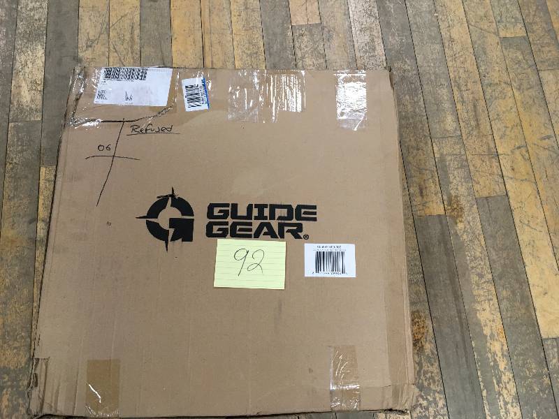 lot 92 image: Guide Gear Deluxe Spring Steel Popup Blind