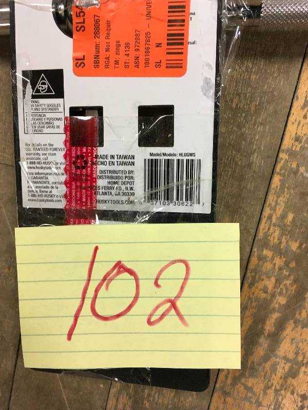 lot 102 image: Husky Universal Lug Nut Wrench (3 Piece)