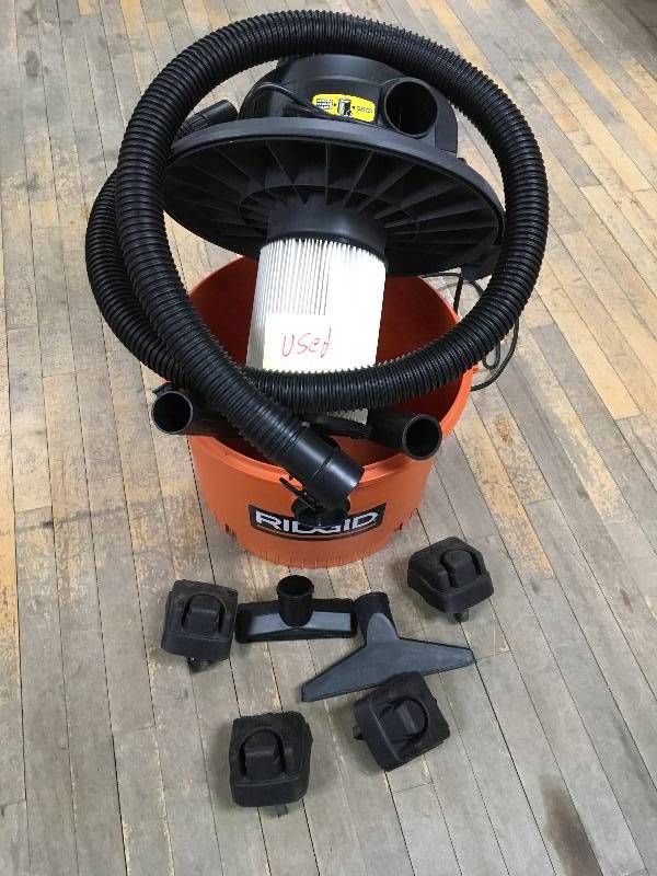 lot 104 image: Rigid 9 Gal 4.25 Peak HP WetDry Vac.in like new condition