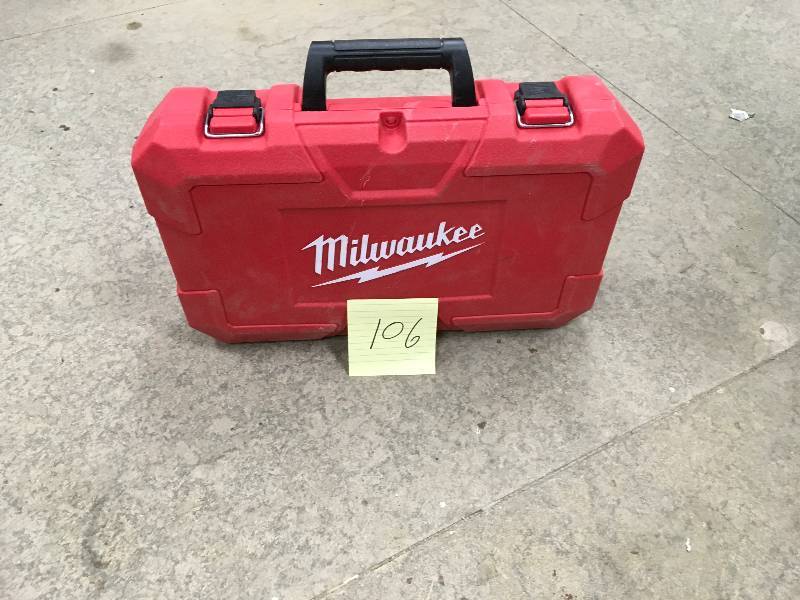lot 113 image: Milwaukee 1 in. SDS D-Handle Rotary Hammer used in good working condition