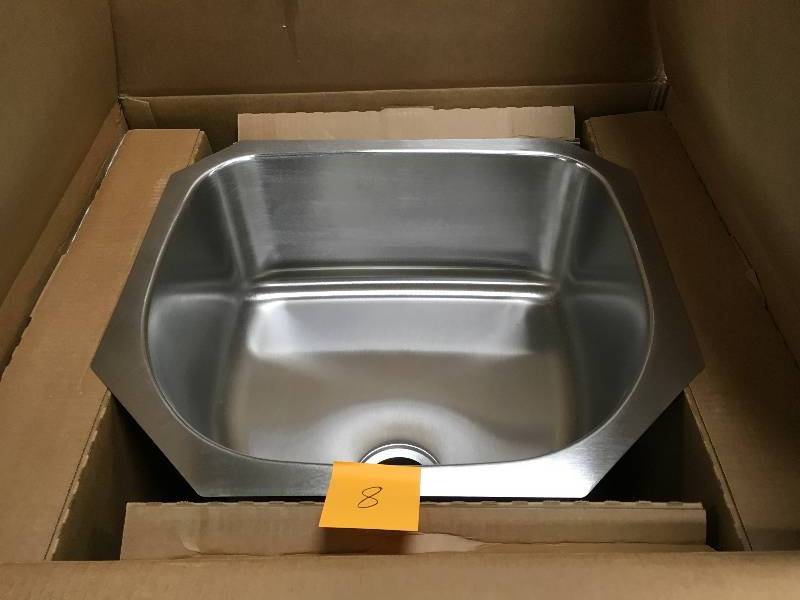 Elkay Harmony 21-18 x 23-12 Single Basin Undermount Stainless Steel not used