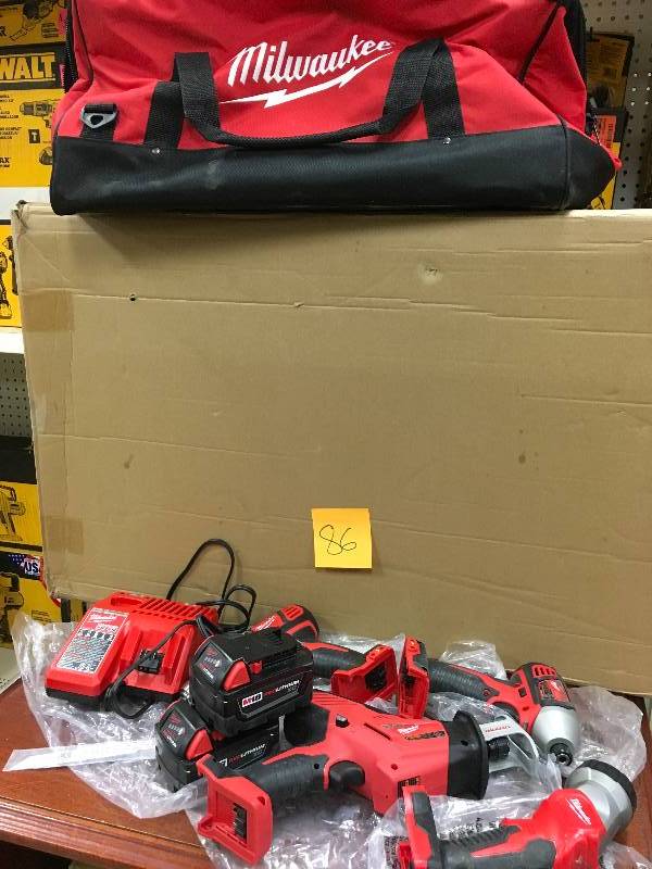 Milwaukee M18 18-Volt Lithium-Ion Cordless Combo Kit (4 Tool) w(2) 3.0Ah Battriesand Charger