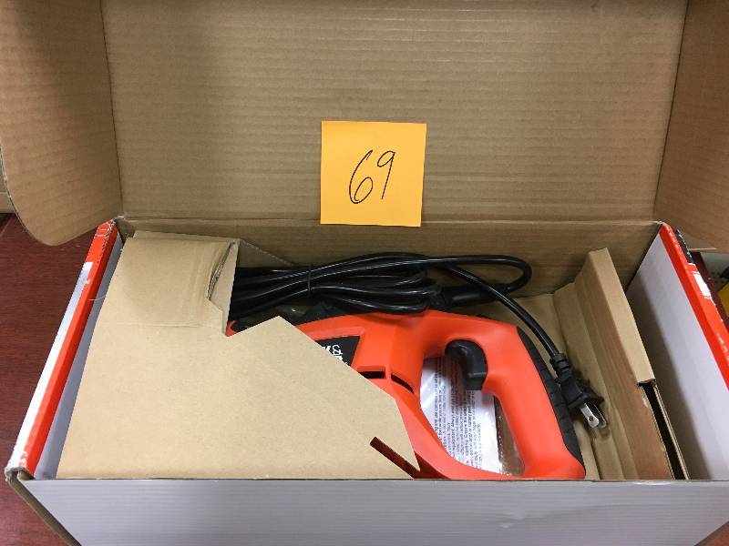 Black & Decker Powered Handsaw- 4600SPM- Variable Speed- 3.40 A