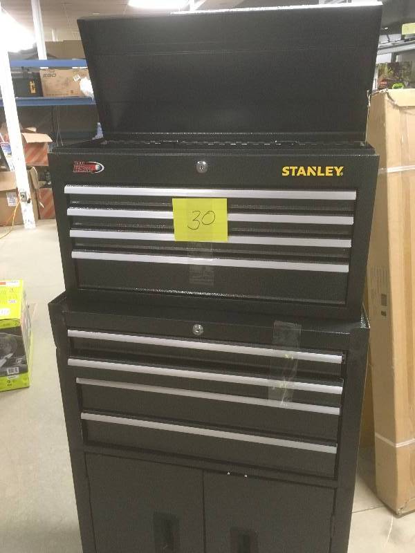 lot 30 image: Stanley 26 in. Metal Tool Box Damage whit no key