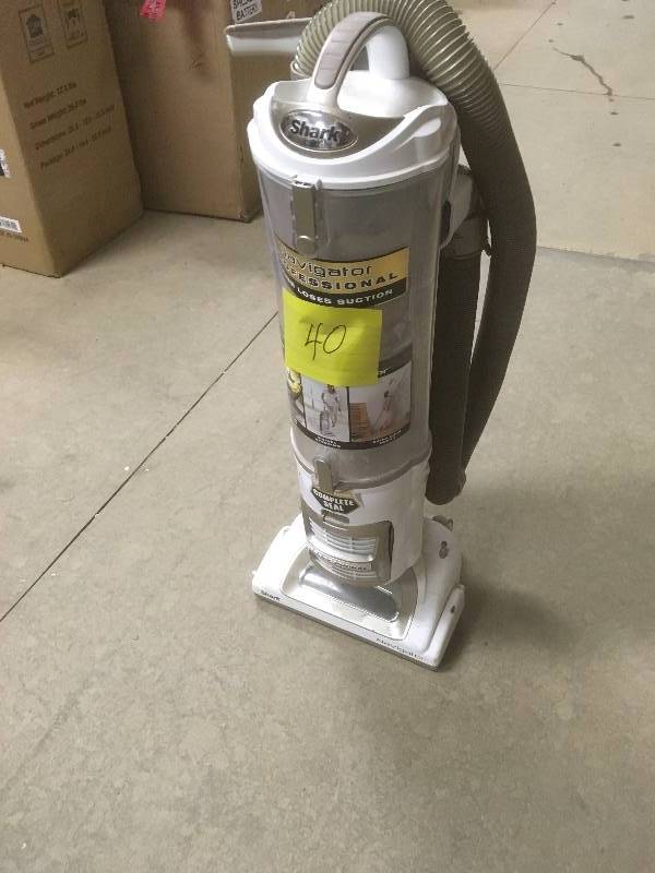 lot 40 image: Shark Navigator Professional Upright Vacuum in working conditions