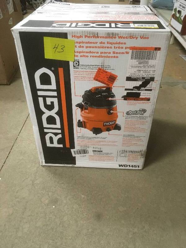 lot 43 image: Ridgid 14 Gallon 6.0 Peak HP Wet Dry Vac with Auto Detail Kit,  in like new working conditions