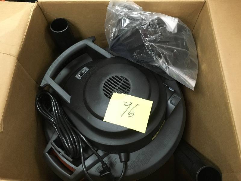 lot 96 image: Ridgid 12 Gallon WetDry Vac in like new working conditions