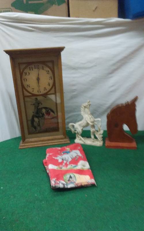 Clock 23x13, Statue, Wood Horse Head, Pillow Cover