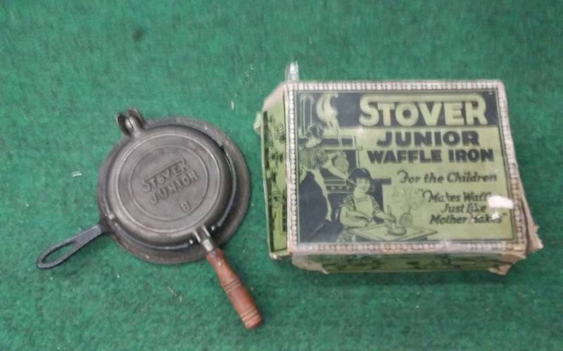 stover cast iron waffle iron