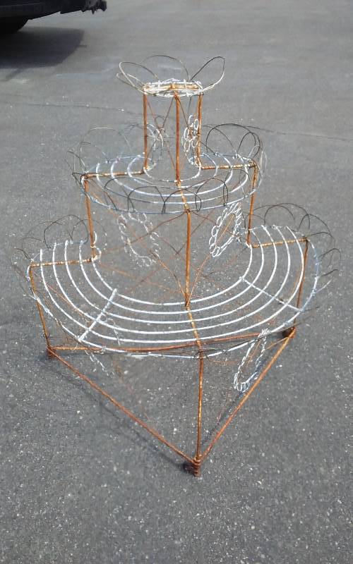Curly Wire Plant Stand Shelf On Casters 32x36
