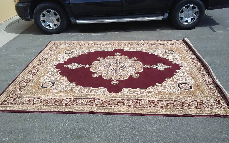 Rug By King (7 x 10)