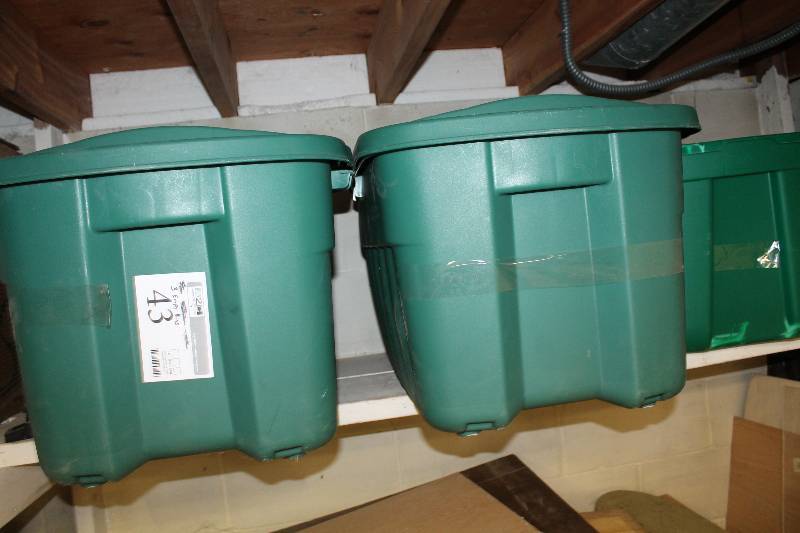 Lot of (3) Plastic Tote Bins w Lids