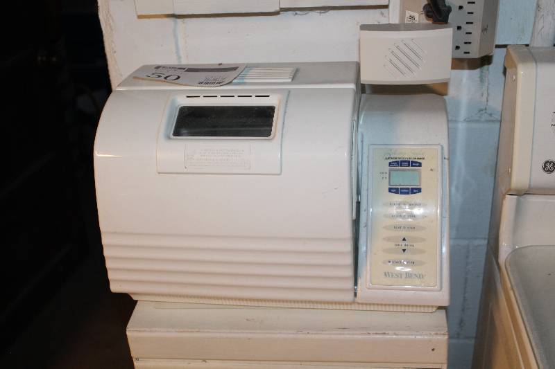 West Bend Bread Machine