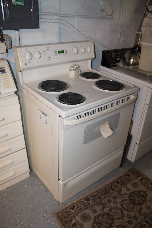 GE 4-Burner Electric Stove Top Oven