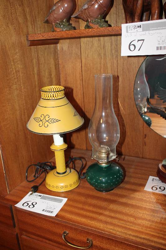 Lot of (2) Table Lamps