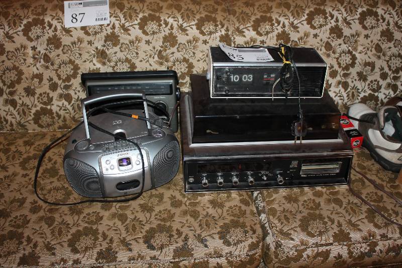 Lot of (4) Clock Radios