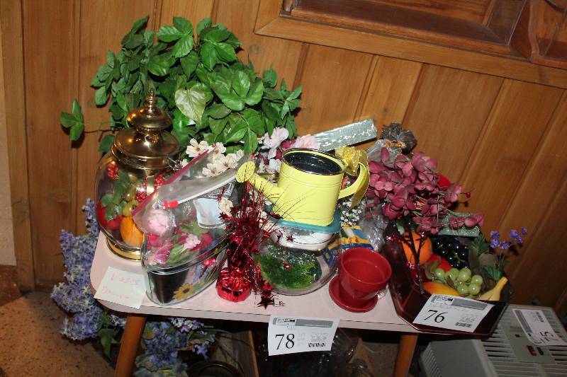 Home Dcor - Fake Flowers, Pots, Fruits