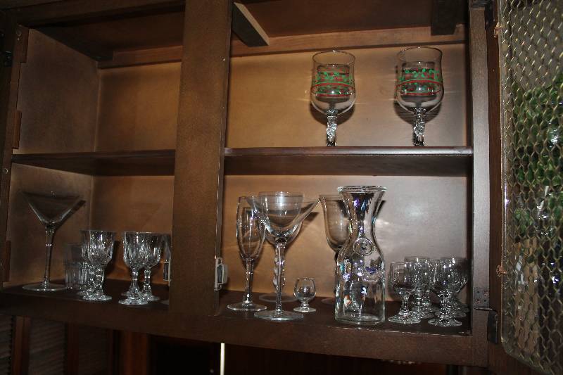 Lot of (20) Glassware - Stemware, Carafe
