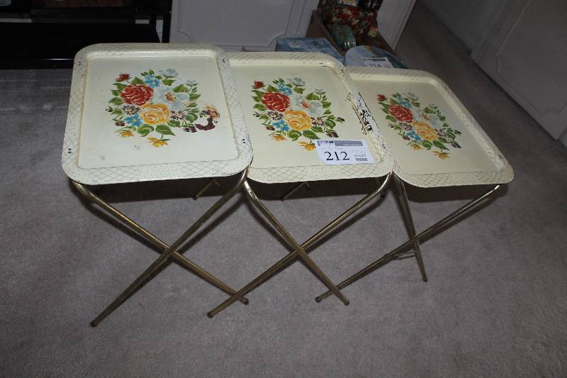 Lot of (4) TV Trays