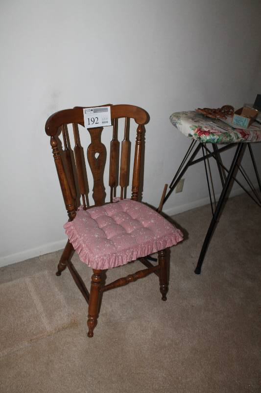 Wood Kitchen Chair w Pad