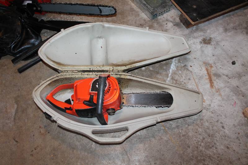 Mighty Mite Chainsaw w Case