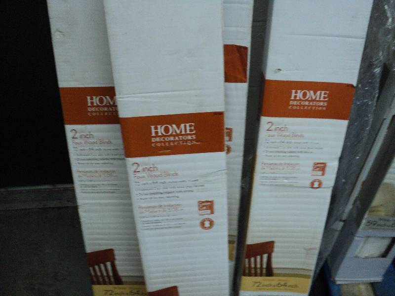 4 72x64 white blinds...