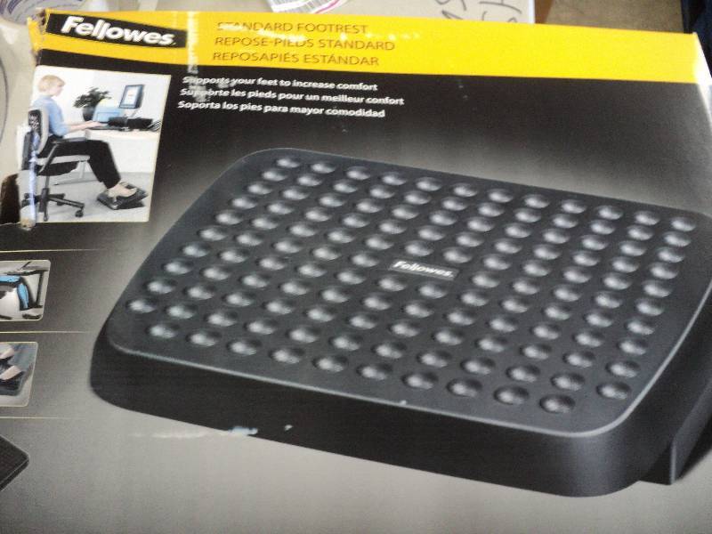 fellowes standard footrest...