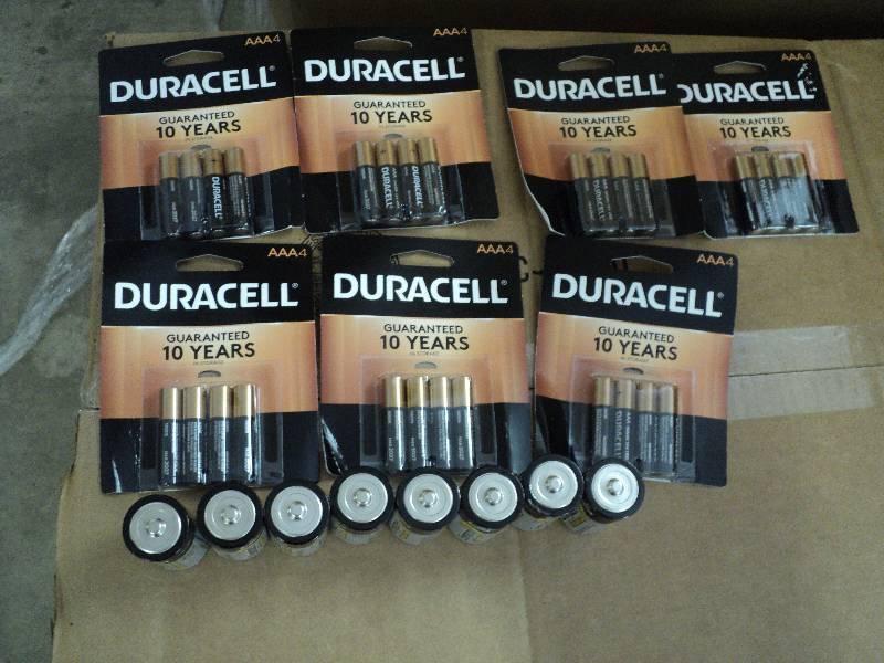 28 Duracell AAA and 8 energizer C b...