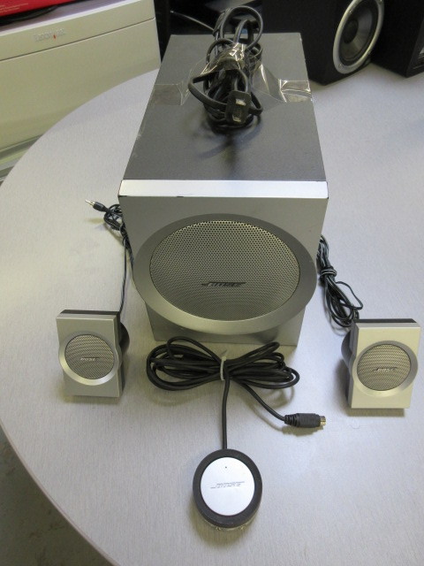 BOSE COMPANION 3 MULTI MEDIA SPEAKER SYSTEM