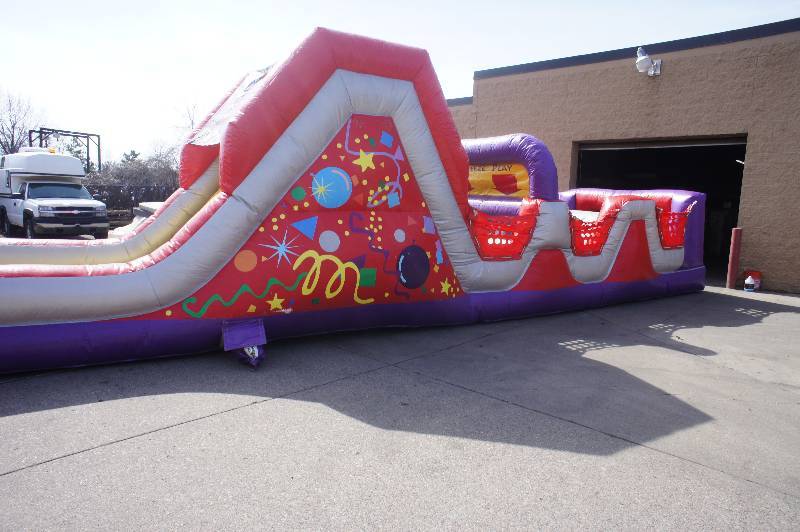 40 Action obstacle course 18 oz pvc great for large events. Best for ages 3