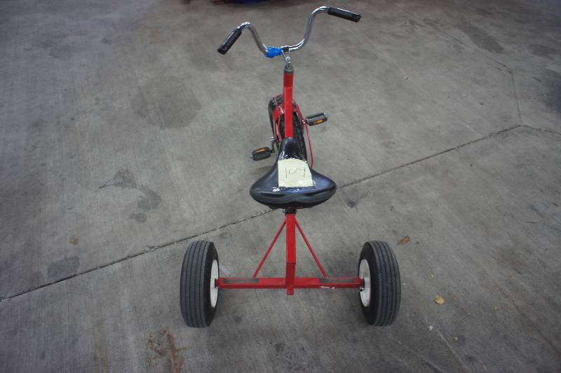 RED TUFFY TRIKE
