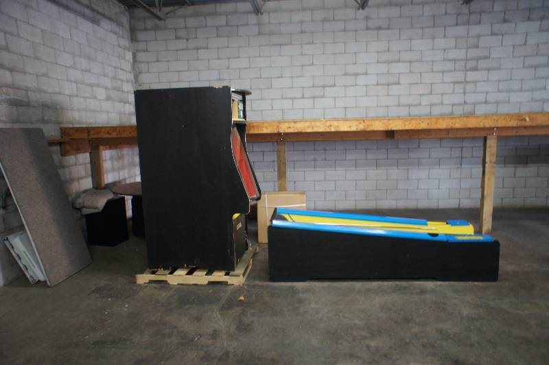 SKI BALL MACHINE  NO BALLS - SOLD AS-IS - CONDITION UNKNOWN - PLEASE INSPECT