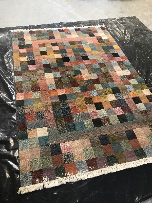 lot 112 image: NIRVANA RUG COLLECTION BY SPHINX - ORIENTAL WEAVERS
