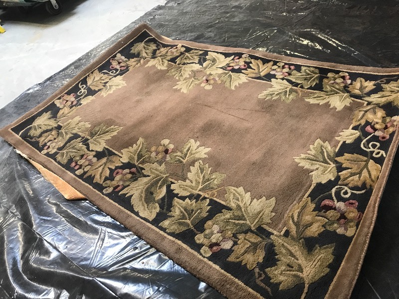 lot 113 image: SPHINX OASIS HANDCRAFTED WOOL AREA RUG