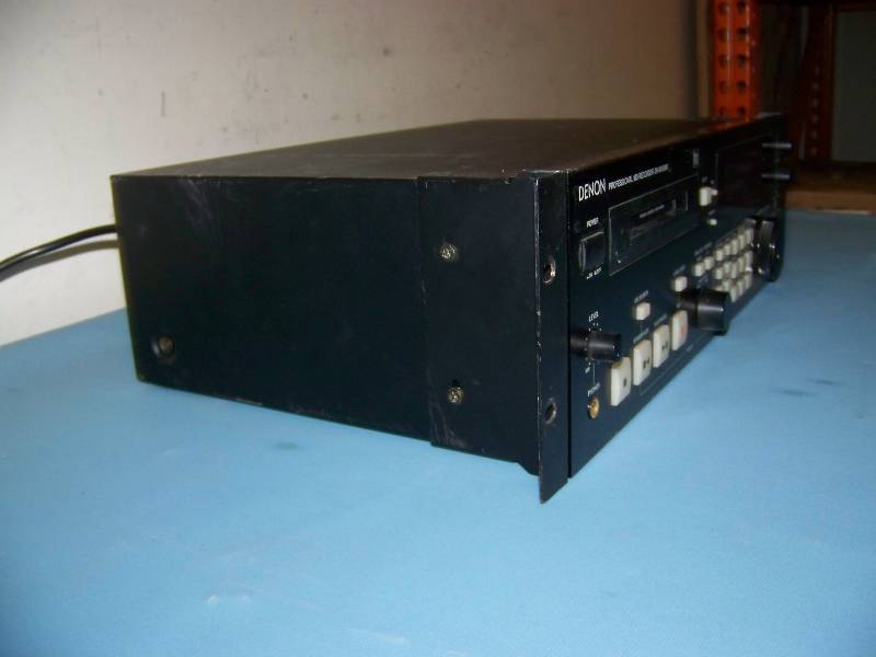 lot 17 image: Denon, Professional MD Recorder