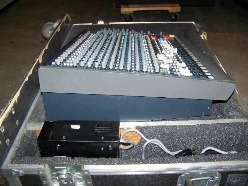 lot 51 image: SoundCraft, K1, 16-Channel, Professional, Audio Mixing Board  Console with Power Supply in Hard-Sided Travel Case on Wheels