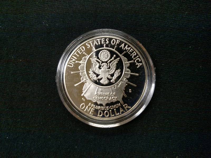 lot 109 image: Mount Rushmore Commemorative Silver...