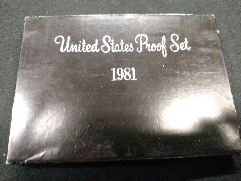 lot 180 image: 1981 U.S. Proof Coin Set...