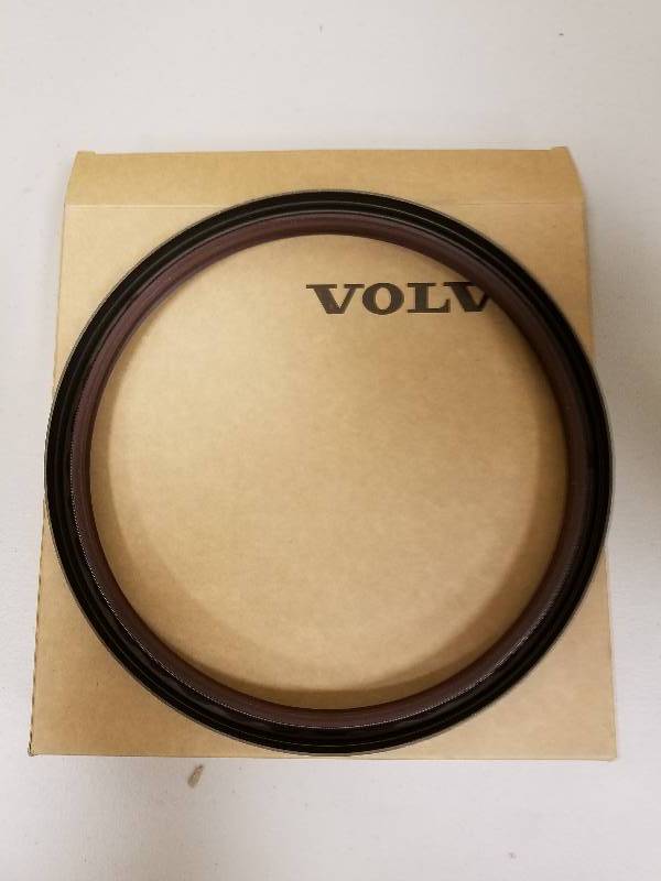 lot 52 image: Volvo Flywheel Housing Kit
