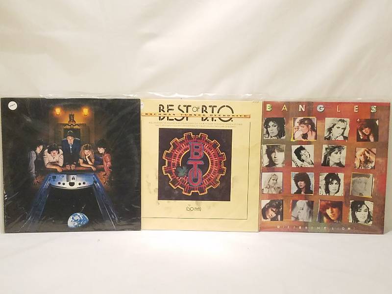 lot 106 image: VARIOUS ARTISTS VINYL RECORDS